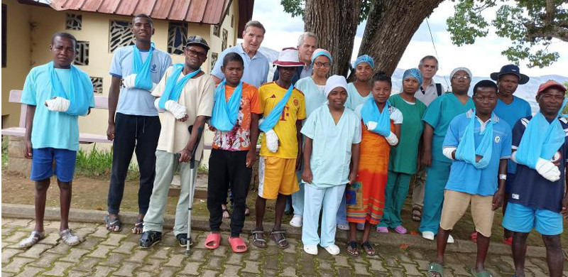 Pacjenci, którzy przybyli do różnych kolonii trędowatych na Madagaskarze