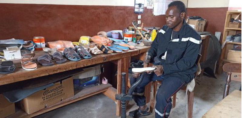 Pracownia szewska w Maranie